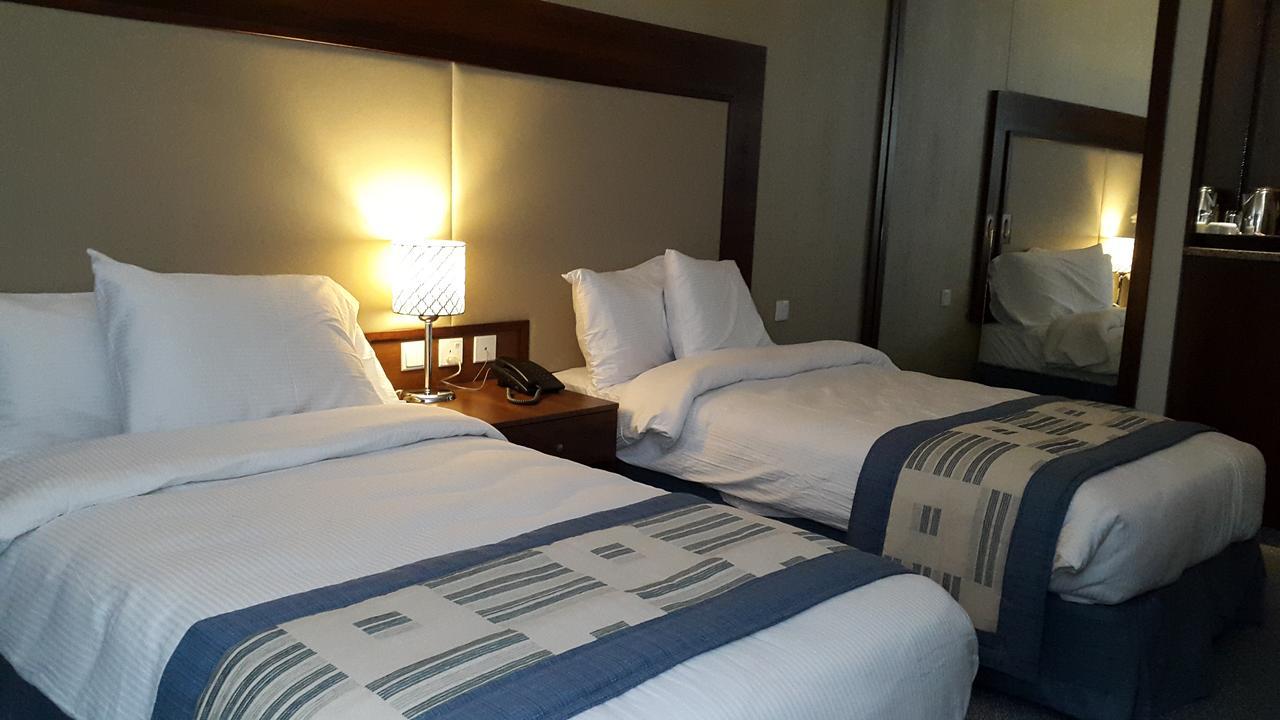 President Hotel Amman Esterno foto