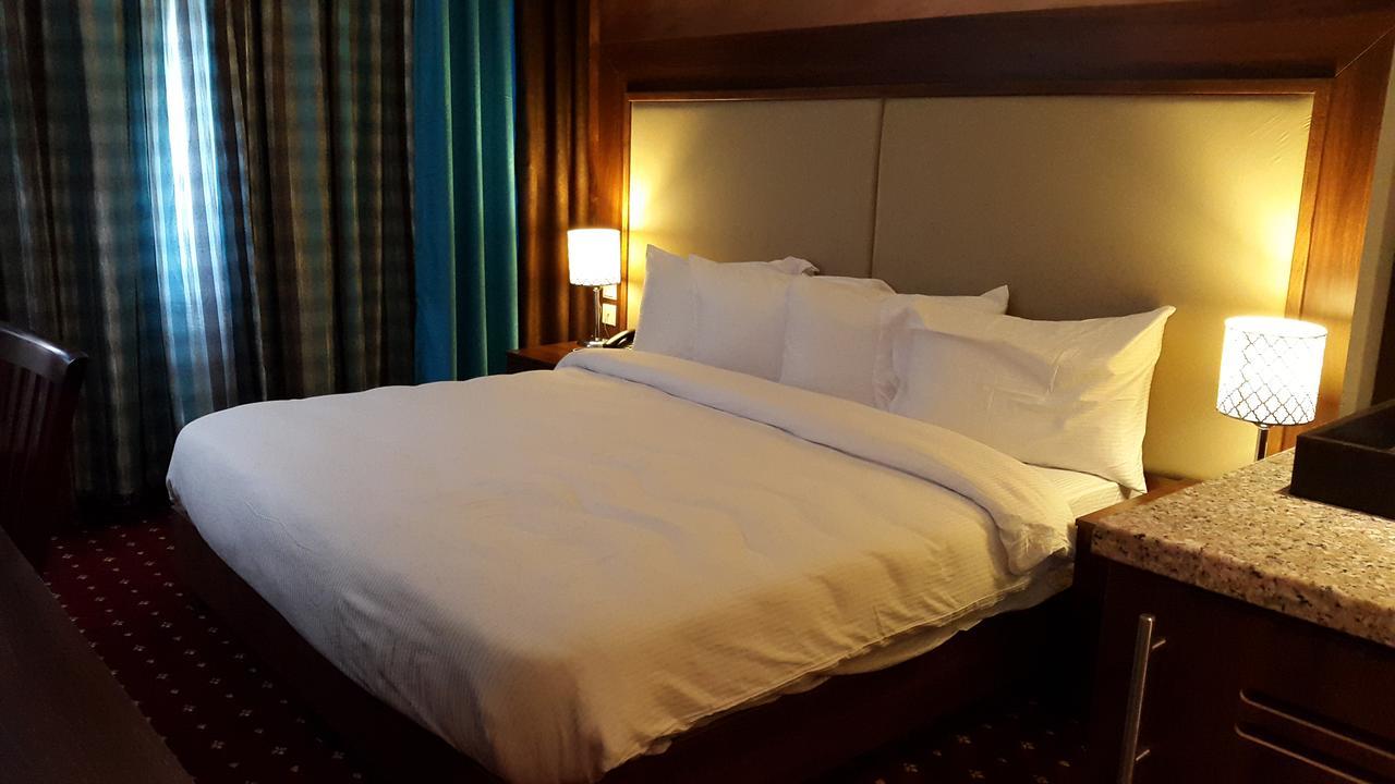 President Hotel Amman Esterno foto