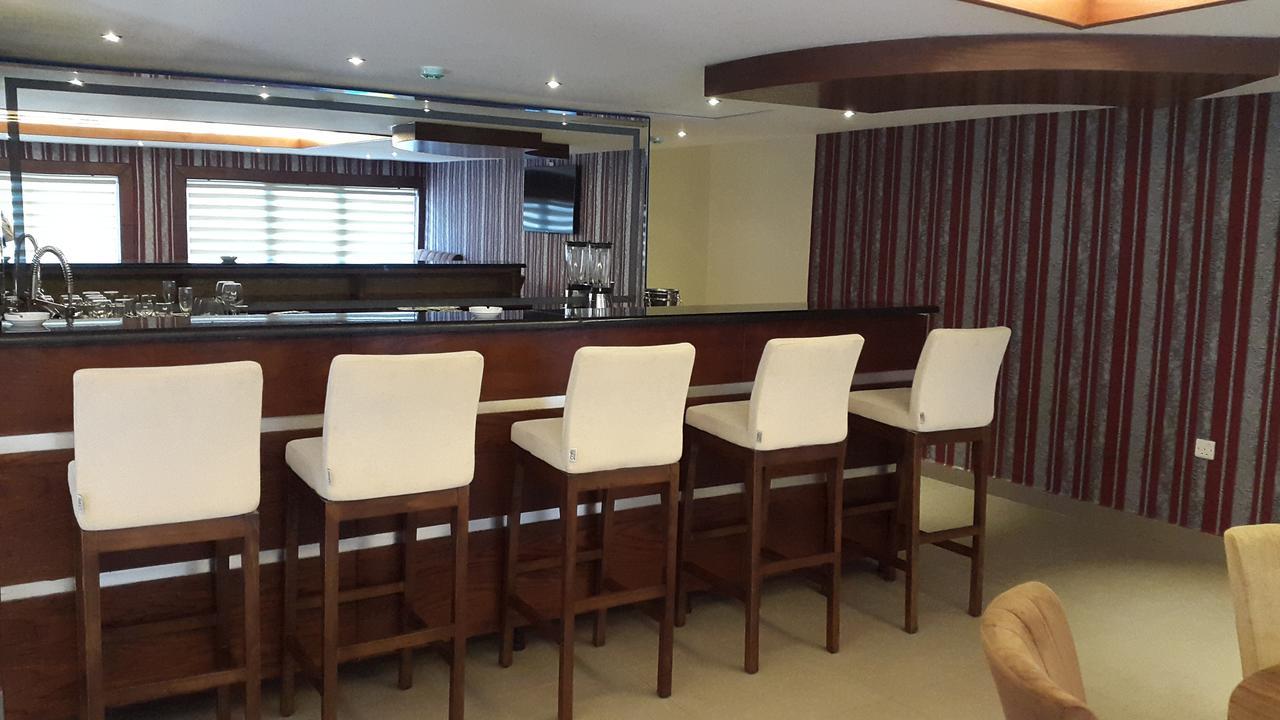 President Hotel Amman Esterno foto