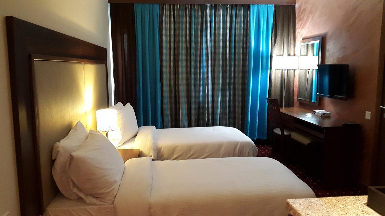 President Hotel Amman Esterno foto