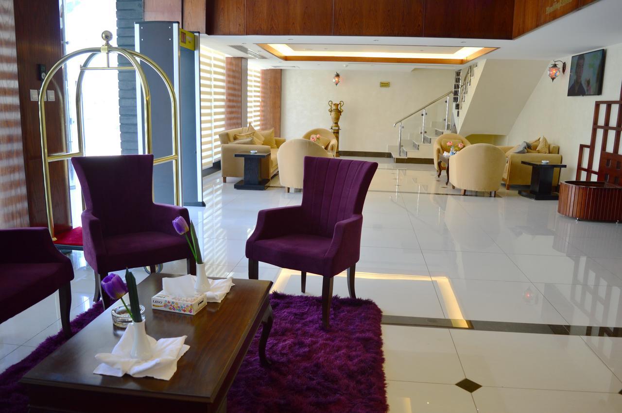 President Hotel Amman Esterno foto
