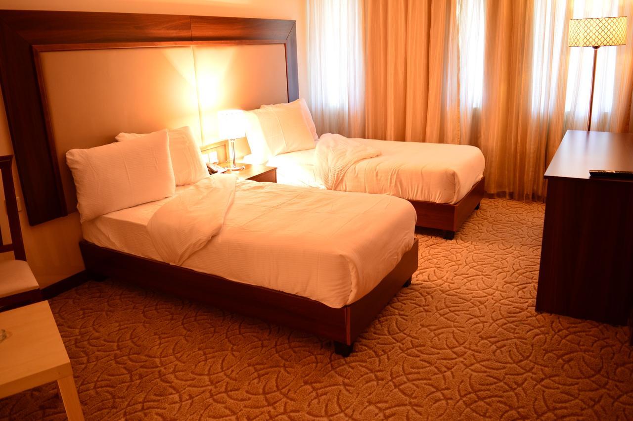 President Hotel Amman Esterno foto