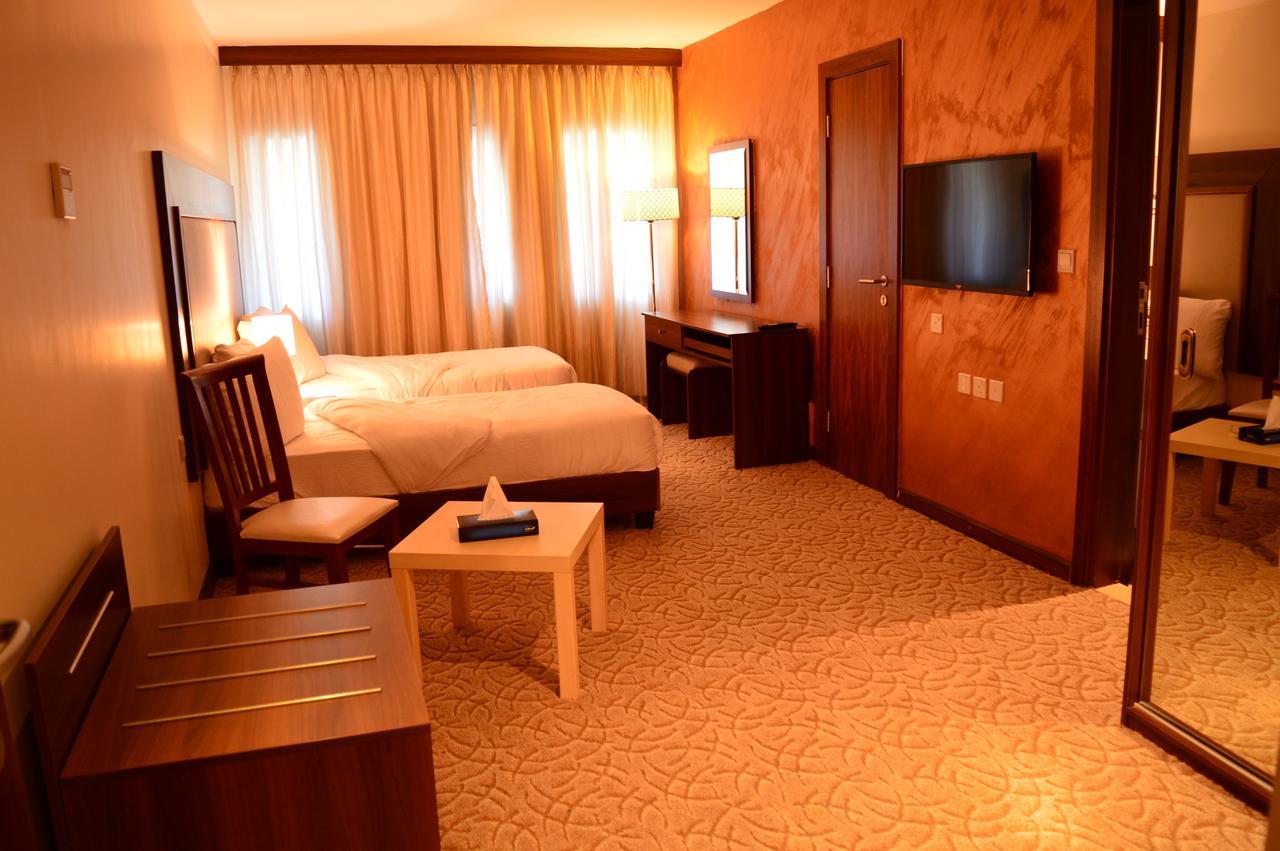 President Hotel Amman Esterno foto
