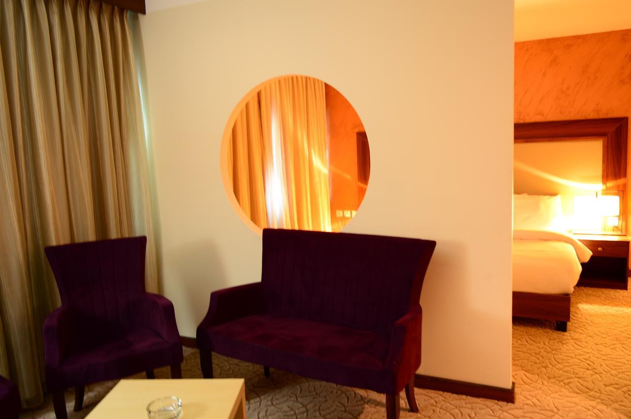 President Hotel Amman Esterno foto